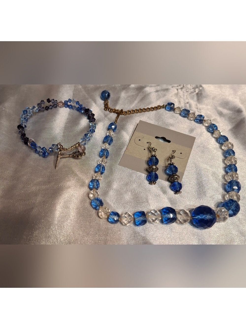 Vintage blue crystal beaded choker necklace 14"-16" Bracelet & Earrings